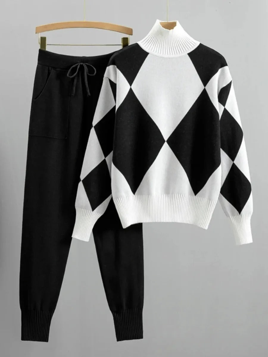 SUZIE - Knitted Two-Piece Set Geometric Print