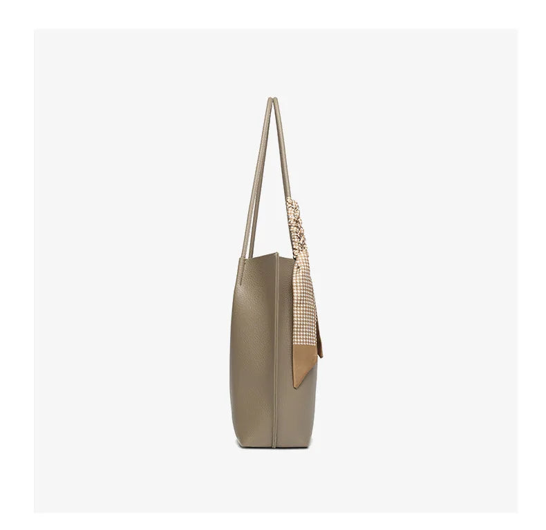 AMI - Large Tote Bag