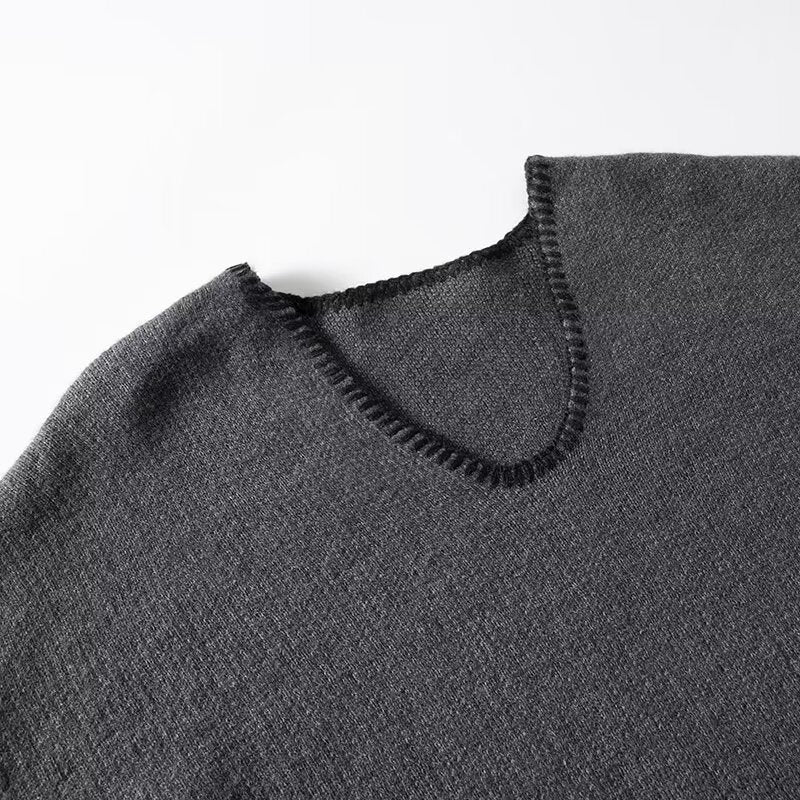 SOLUD - Charcoal Chic Wool-Blend V-Neck Pullover