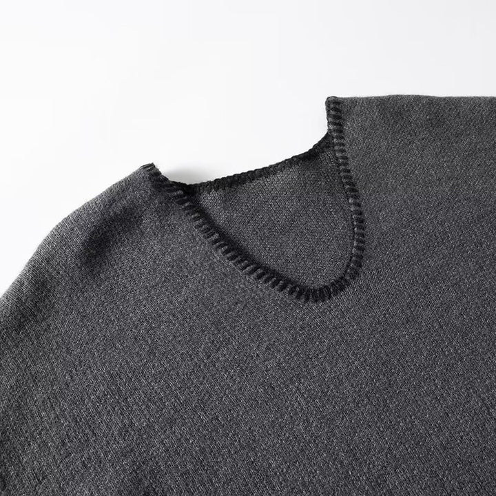 SOLUD - Charcoal Chic Wool-Blend V-Neck Pullover