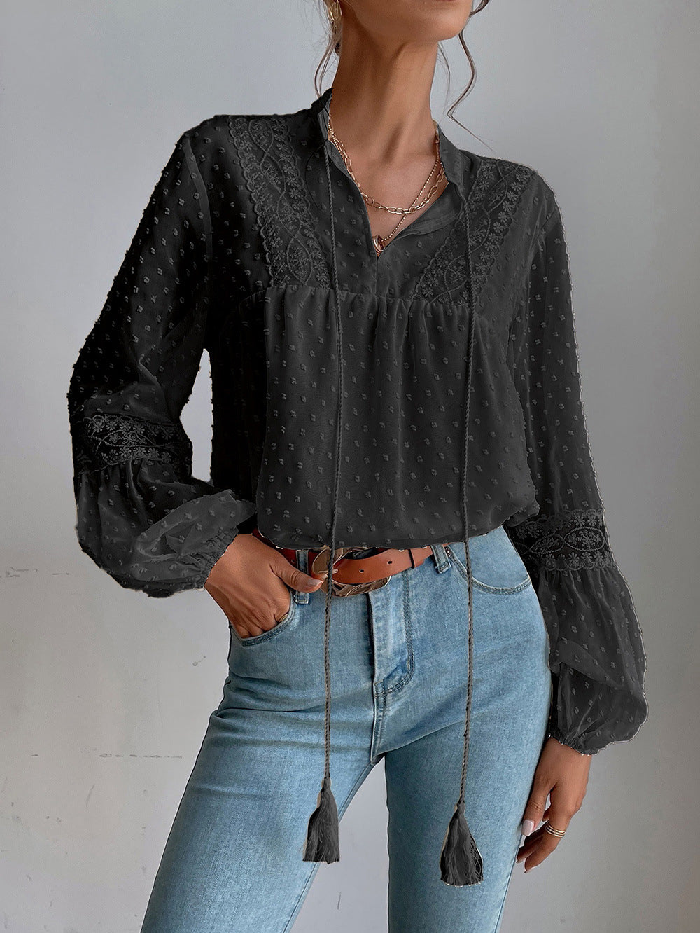 Aella - Lace blouse with long sleeves and V-neck